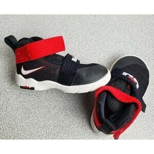 Nike Toddler Boy Size 5c